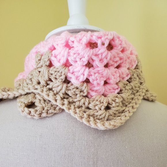 Crochet Pink Neck Warmer/Scarf/New - Picture 4 of 5